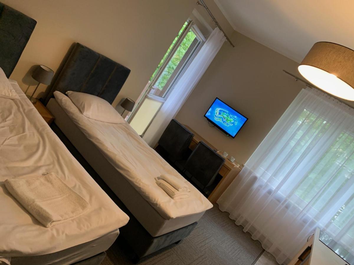 Vesna Rooms Mtp Познань Экстерьер фото